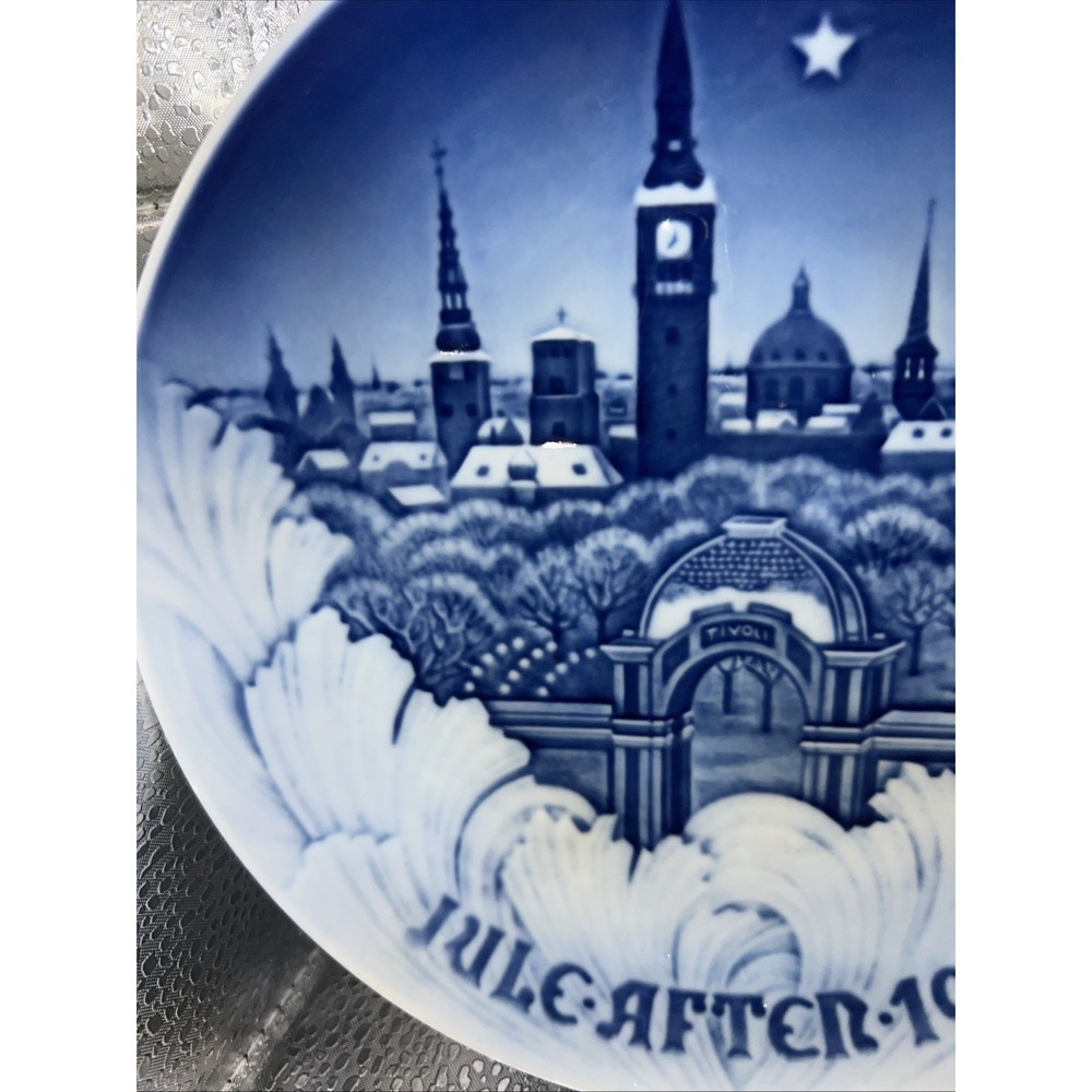 B&G Denmark "The Towers of‎ Copenhagen" 1995 Christmas Plate Bing Grondahl